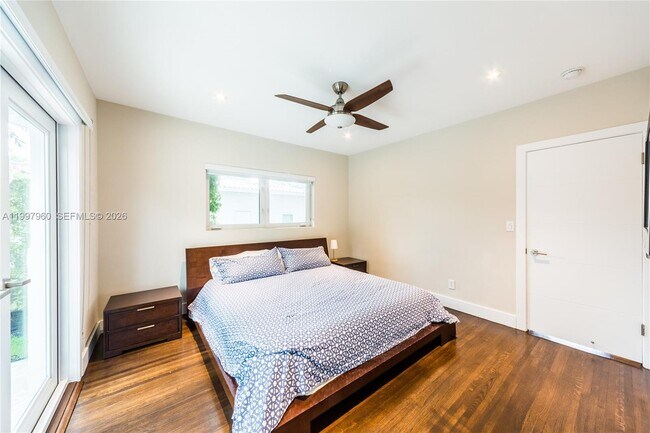 Building Photo - 1315 San Ignacio Ave