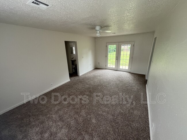 Building Photo - 4117 N Libby Ave