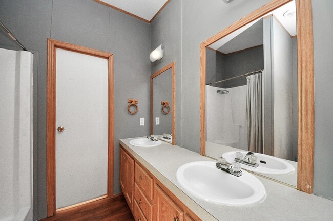 Building Photo - 16338 Hill Country Ct