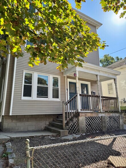 Building Photo - 109 Ruggles St