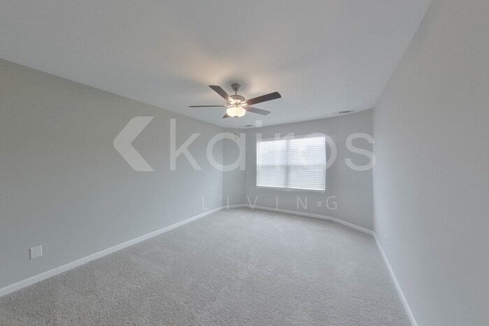 Building Photo - 933 Silent Barge Cv