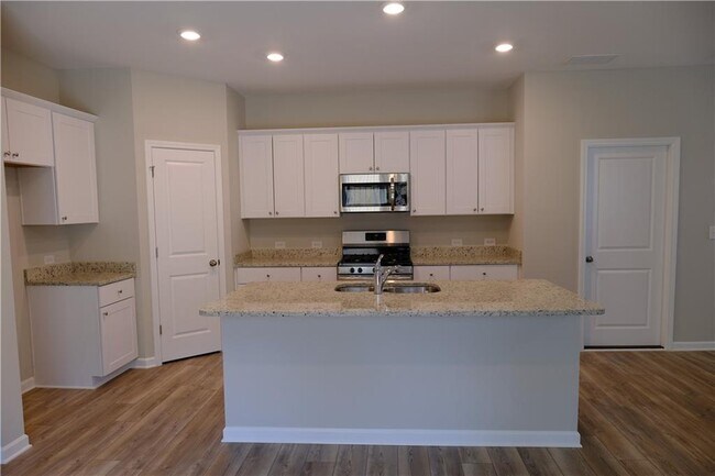 Building Photo - 4237 Waxwing St