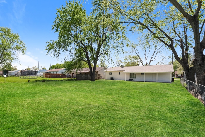 Building Photo - 138 Montgomery Ave