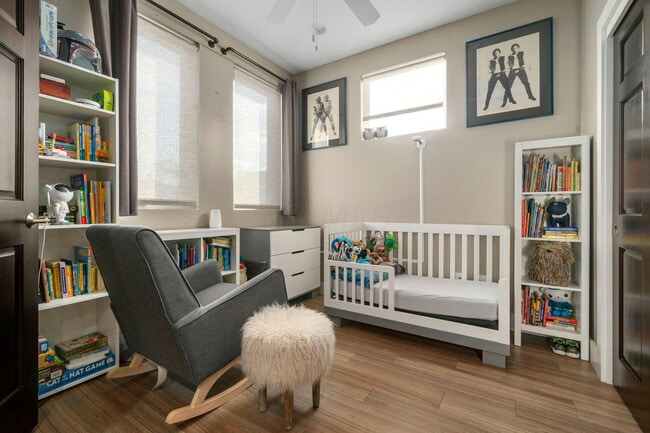 Building Photo - 484 E Kossuth St