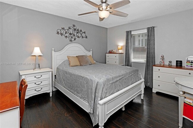 Building Photo - 1247 Washington St