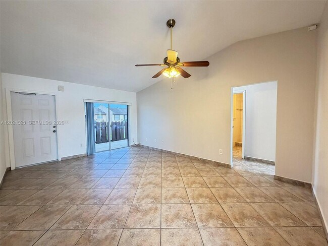 Building Photo - 11760 SW 123rd Ave