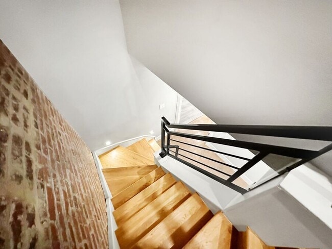 Building Photo - 122 Bryant St NW