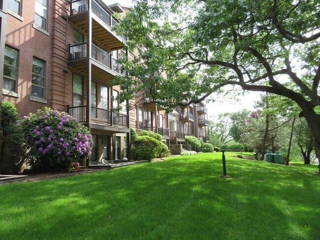 Building Photo - Updated 2BR / 2BA Condo with Private Deck & In-Unit Laundry at Academy Park