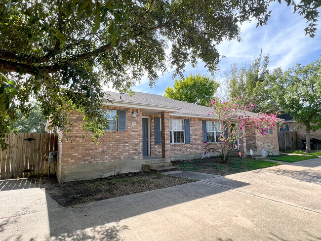 Primary Photo - 2410 Brittain Ct
