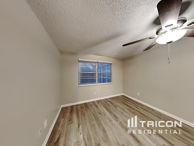 Building Photo - 16013 Woodpine Dr