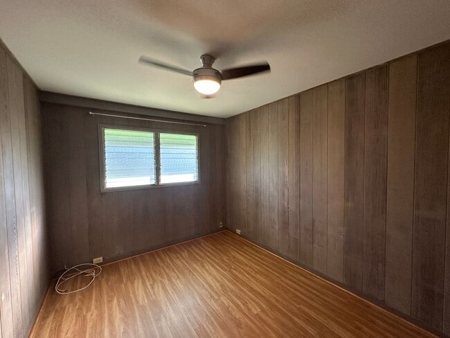 Building Photo - 929 Maniniholo St