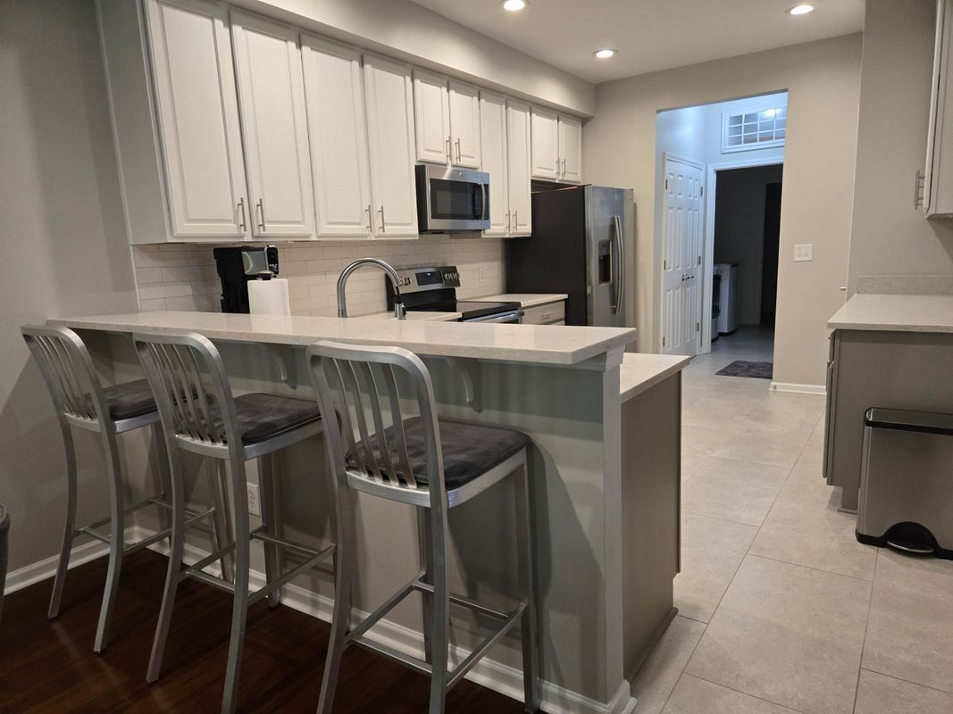 Building Photo - 809 Ledgestone Ct