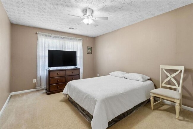 Building Photo - 436 Shenandoah Ct