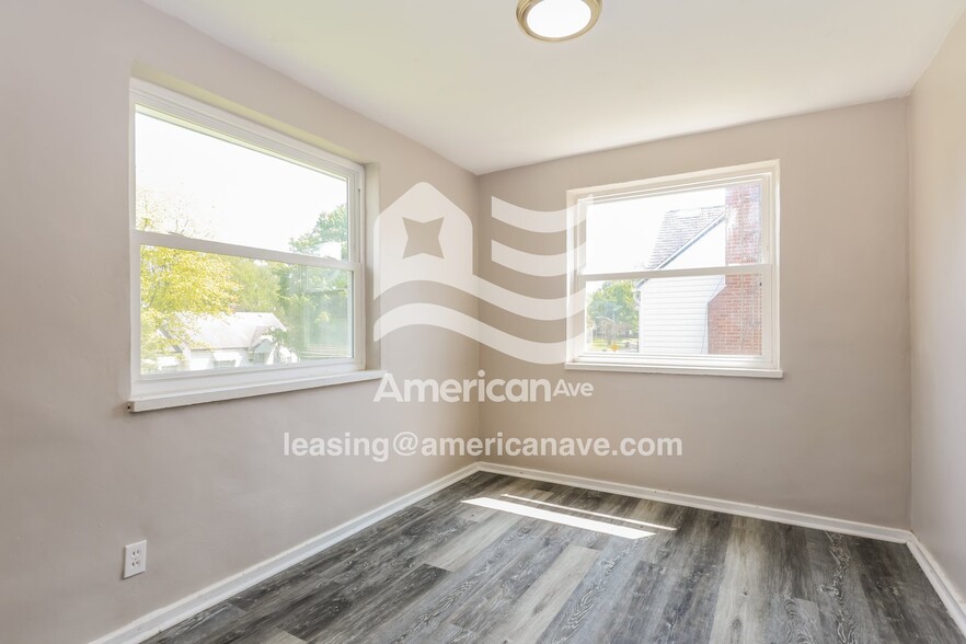 Building Photo - 515 Verona Rd