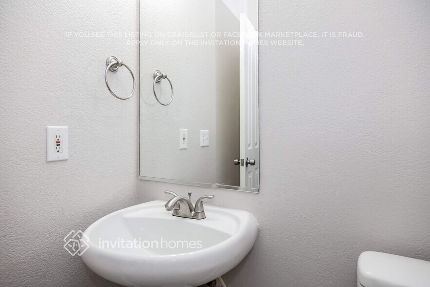 Building Photo - 1180 Antoinette St