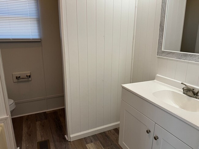 Building Photo - Three Bedroom Single Wide Home in Troutman