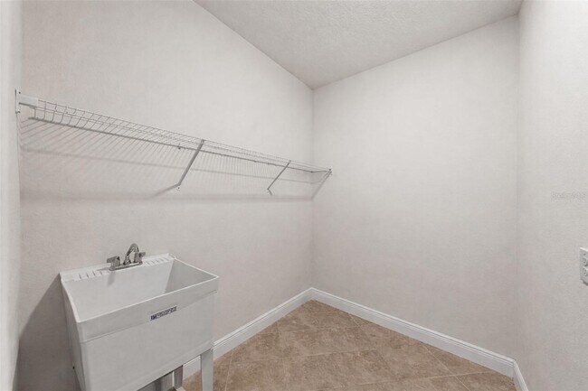 Building Photo - 34155 Evergreen Hill Ct