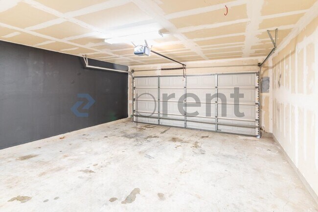 Building Photo - 419 Indian Meadow Dr