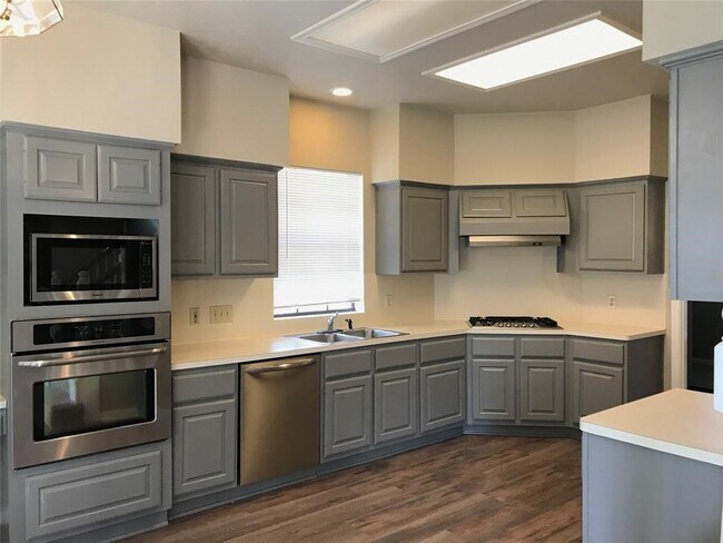 Building Photo - 835 Prairie Brook Ct