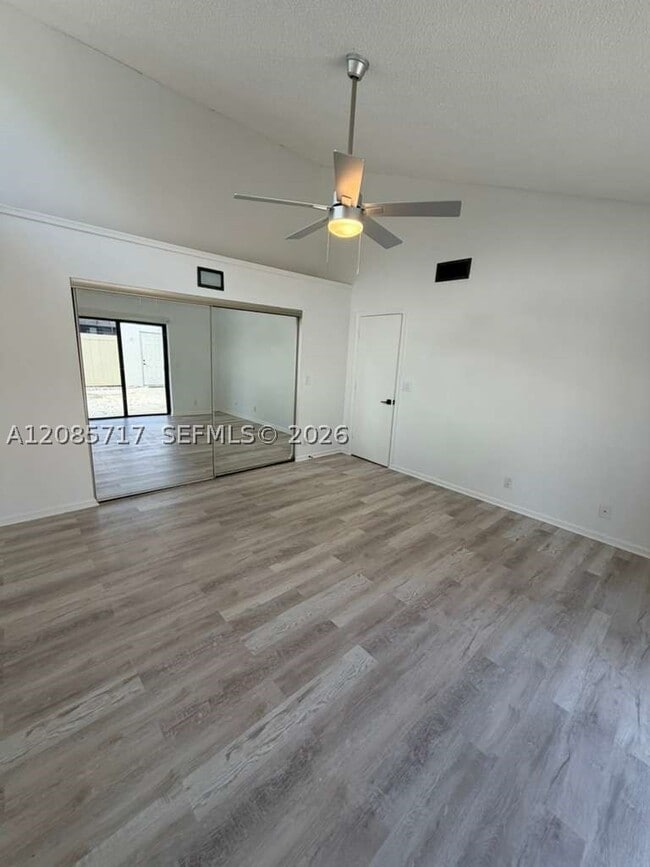 Building Photo - 1350 Periwinkle Pl