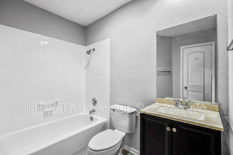 Building Photo - 11711 Spring Rain Dr