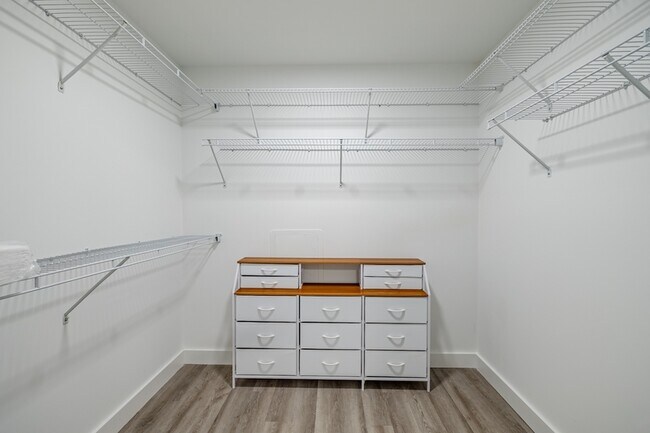 Building Photo - 72 S Essex Ave