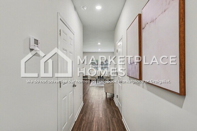 Building Photo - 464 Oakwood Dr NW