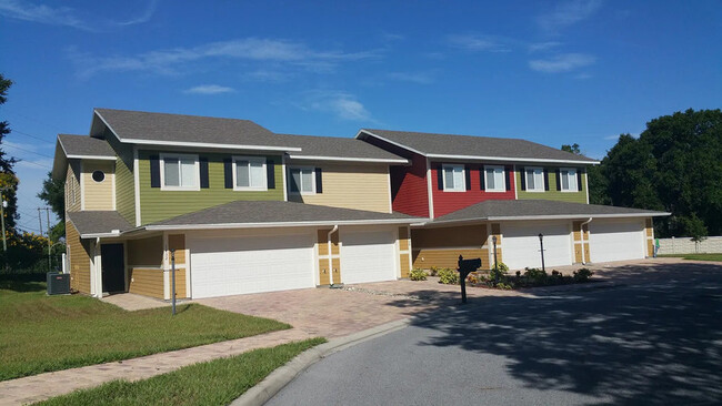 Building Photo - 1296 Evergreen Ct