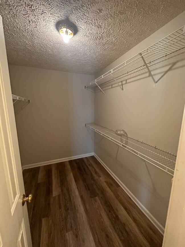 Building Photo - 2506 Gold Valley Dr