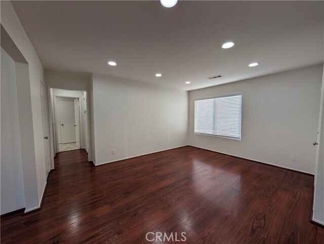 Building Photo - 845 W Olive Ave