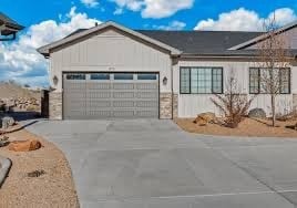 Building Photo - 1870 Wellington Ave