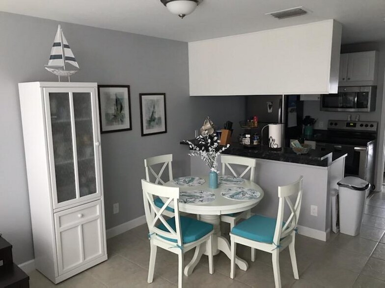 Building Photo - 13501 Siesta Pines Ct