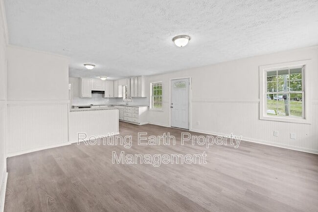 Building Photo - 207 Jemison St