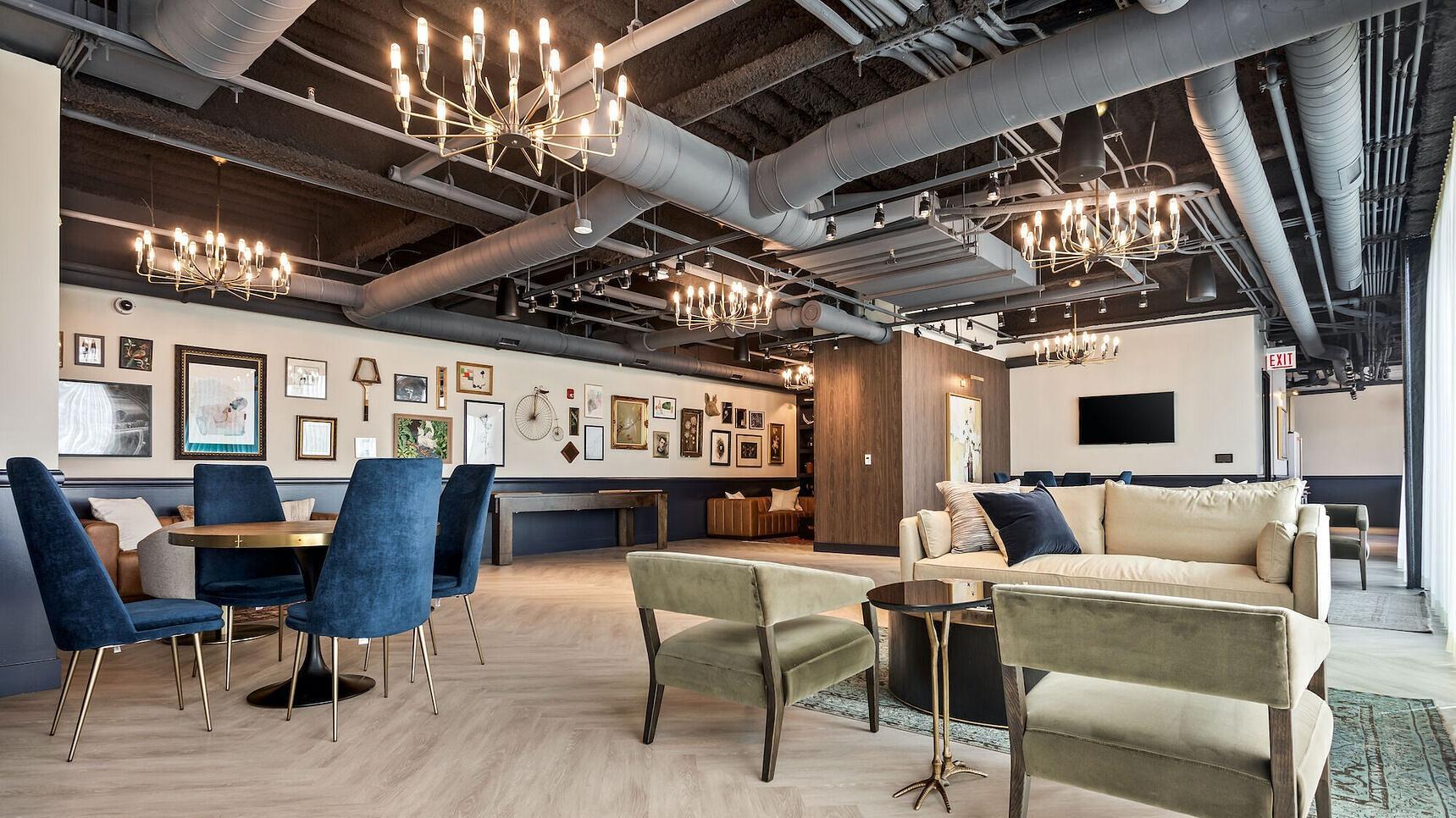 Building Photo - 2480-2522-2522 N Milwaukee Ave