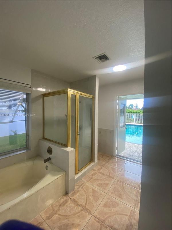 Building Photo - 1037 SW 149th Ln