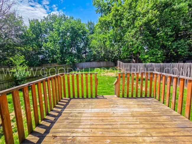 Building Photo - Gem of a home in West Des Moines Home with a 2-Car Garage