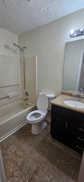 Building Photo - 103 Charleston Ct