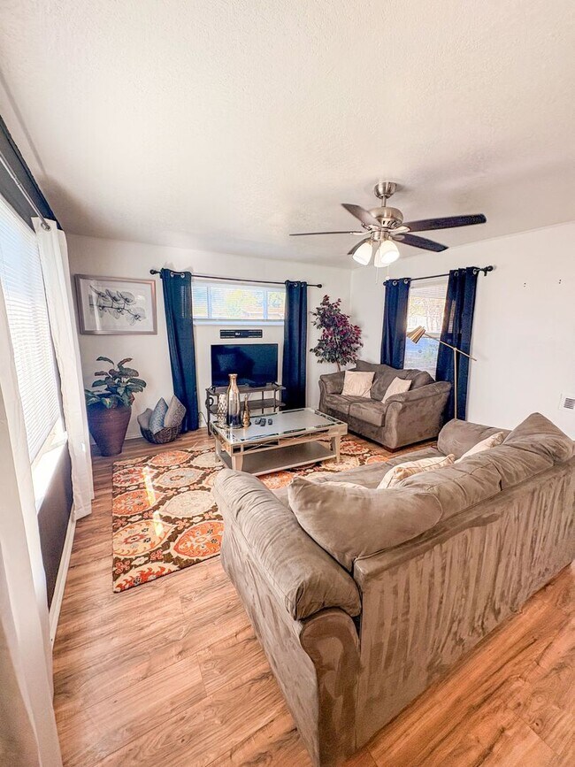 Building Photo - 1917 S 51st St