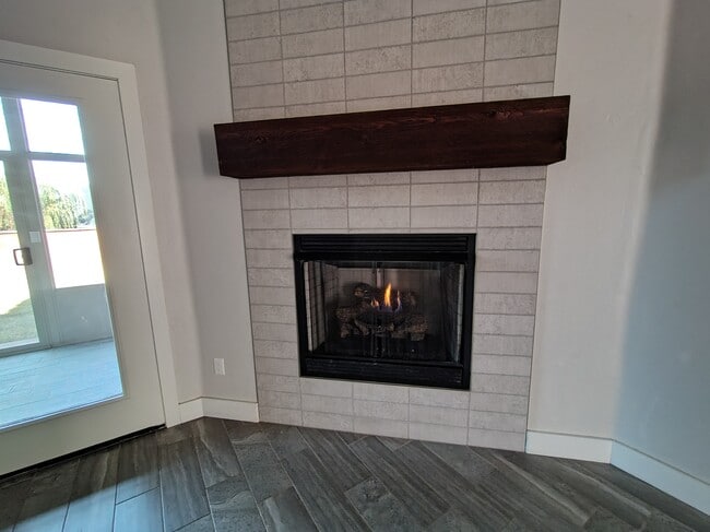 Building Photo - 609 Timberbrook Dr