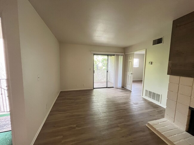 Building Photo - 2 Bedroom Condo in Diamond Bar