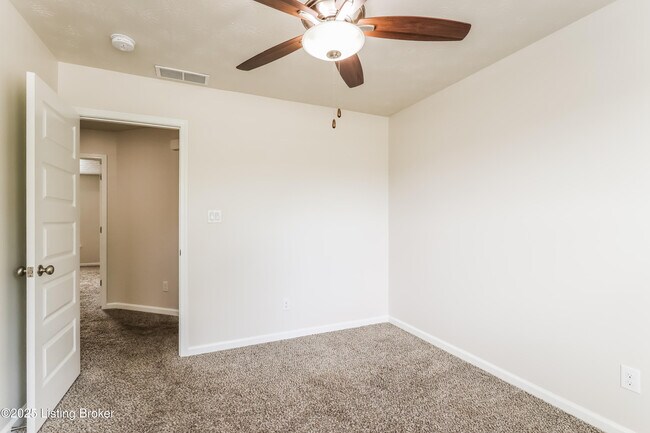 Building Photo - 6106 Larkgrove Dr