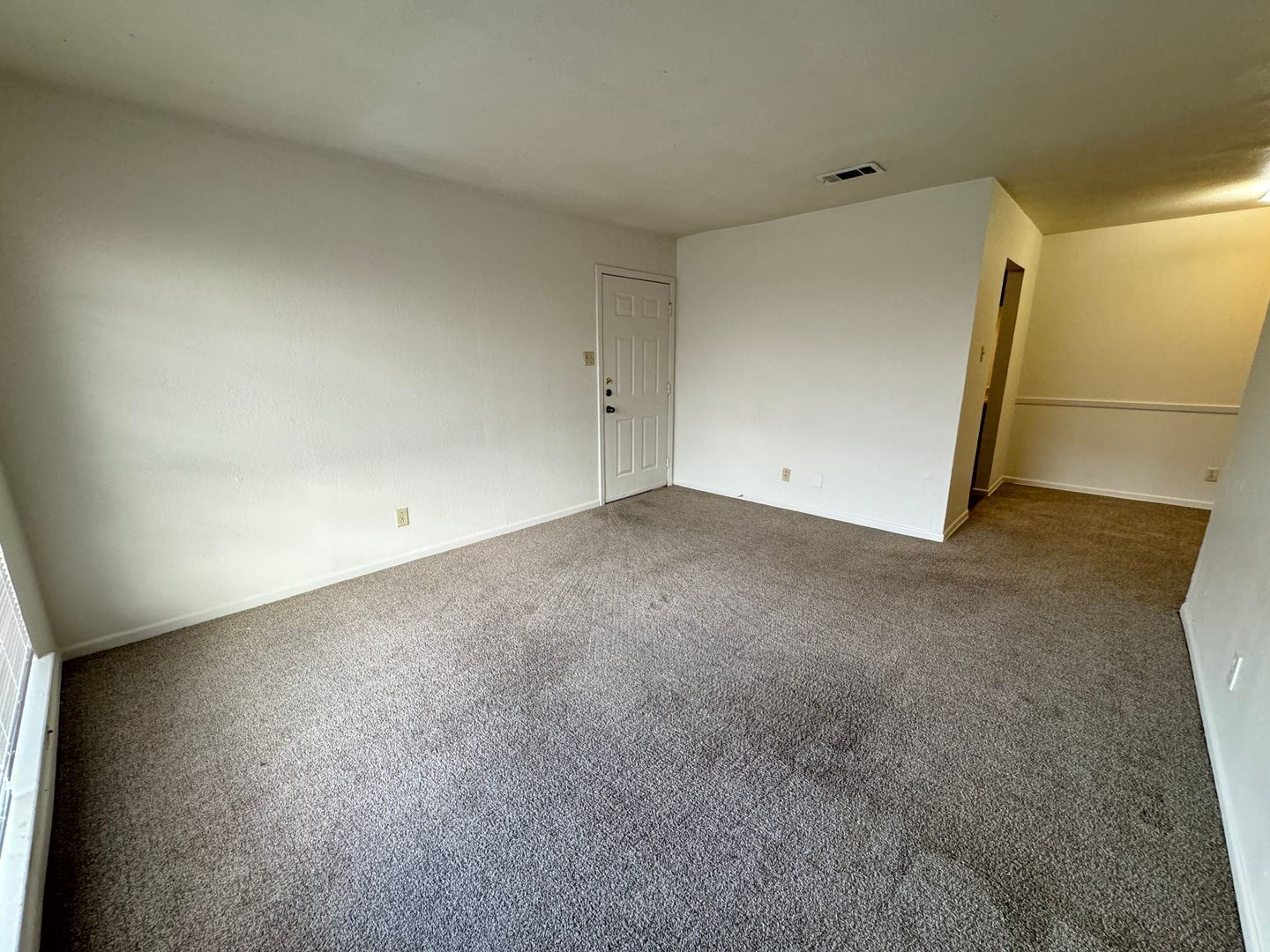 Building Photo - 4306 Lake Rd