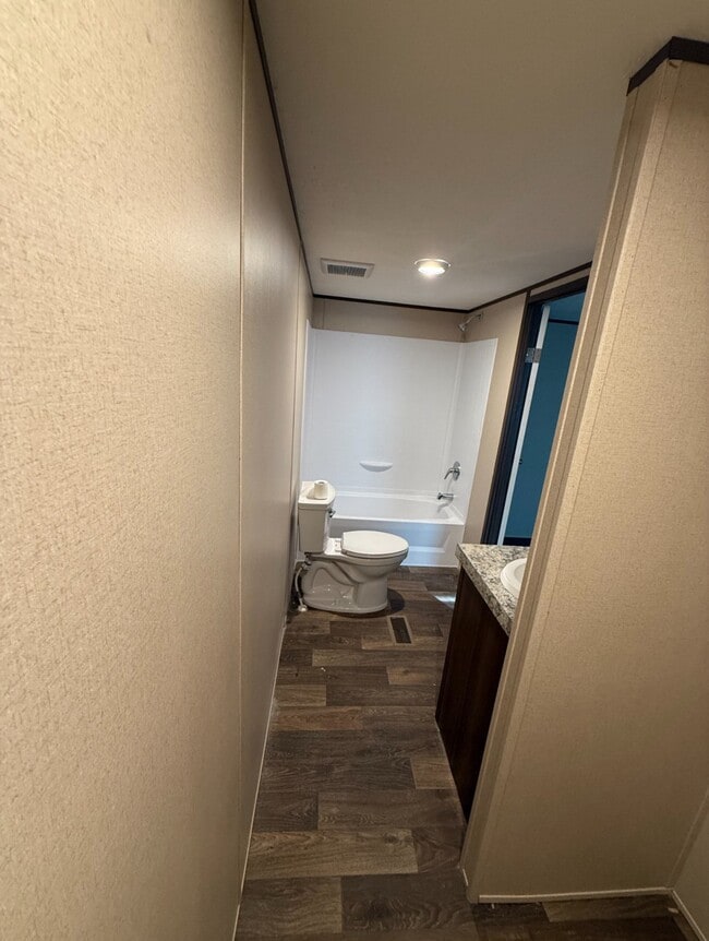 Building Photo - 202 Austin St