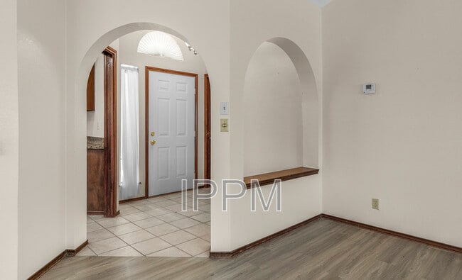 Building Photo - 138 Willow Cir