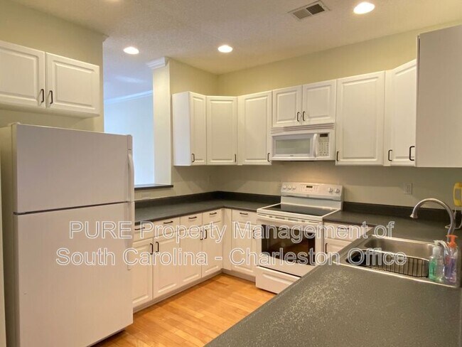 Building Photo - 1512 Asarina Ln