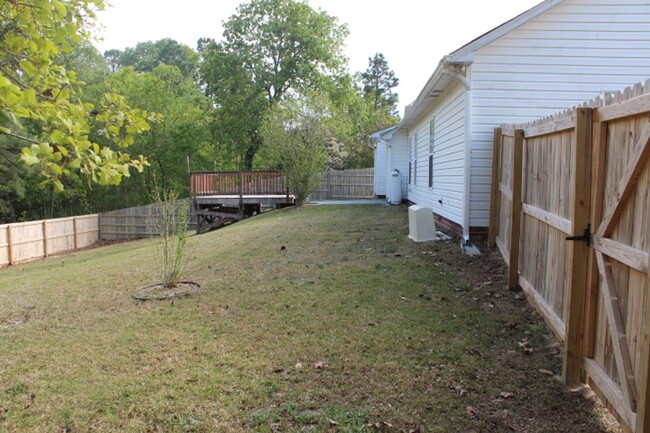 Building Photo - Harnett County/Forest Oaks Neighborhood