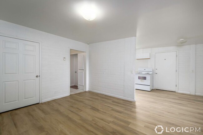Building Photo - 2769 S 200 E