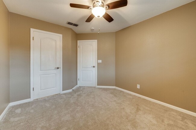 Building Photo - Stunning Folsom Split-Level Home with Pool & 3-Car Garage in Quiet Cul-De-Sac