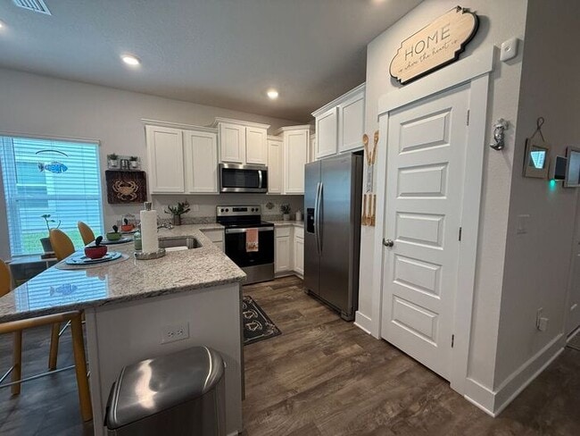 Building Photo - Pensacola - Admirals Quarters - 3 bedroom,...