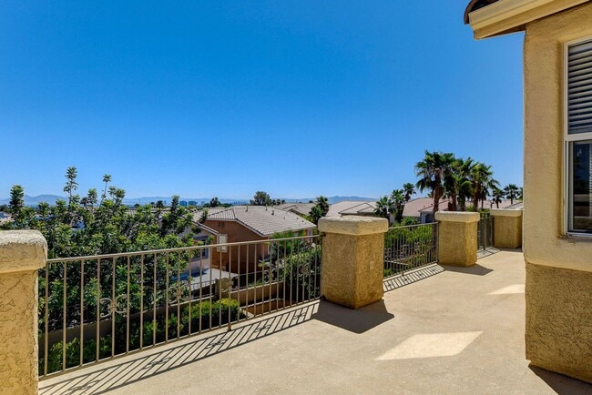 Building Photo - Stunning Summerlin Pool Home!